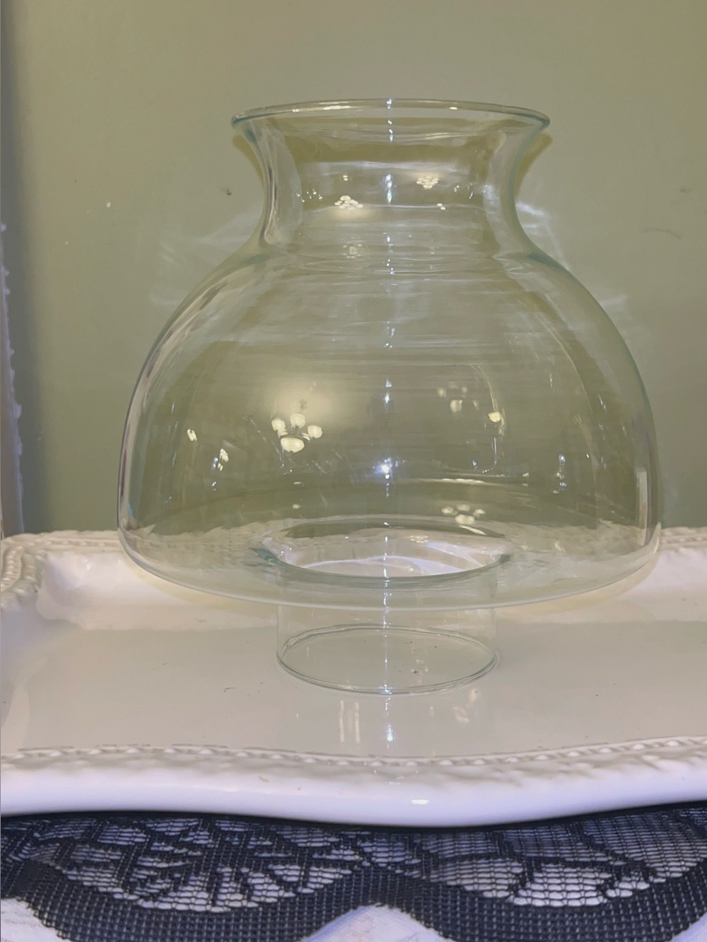 Clear glass Hurricane/chimney mushroom-style globe
